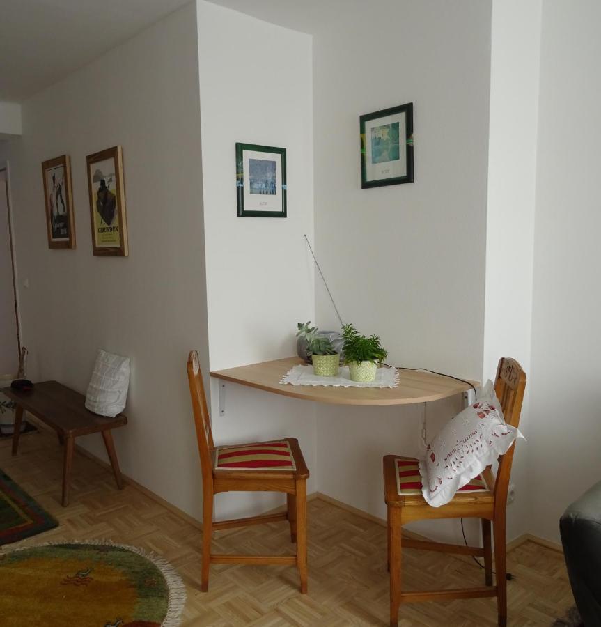 Homely Apartment In The Center With Garden View Gmunden Exterior photo