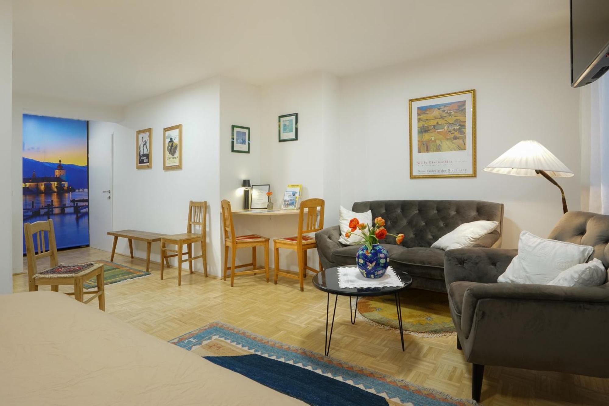 Homely Apartment In The Center With Garden View Gmunden Exterior photo